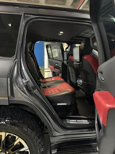Toyota Land Cruiser 300 2024 Plateado Caracas