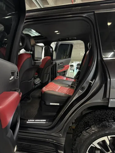 Toyota Land Cruiser 300 2024 Plateado Caracas