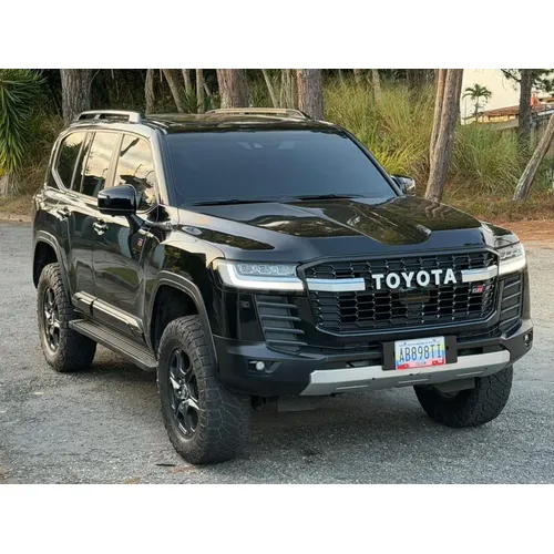 Toyota Land Cruiser 300 2024 Negro Caracas