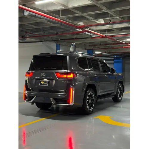 Toyota Land Cruiser 300 2024 Plateado Caracas