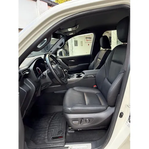 Toyota Land Cruiser 300 2024 Blanco