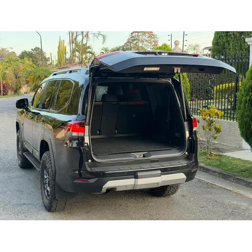 Toyota Land Cruiser 300 2024 Negro Caracas