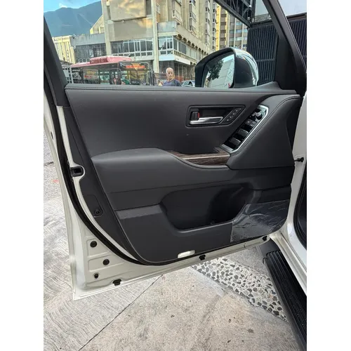Toyota Land Cruiser 300 2024 Blanco