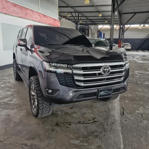 Toyota Land Cruiser 300 2024 Gris Caracas