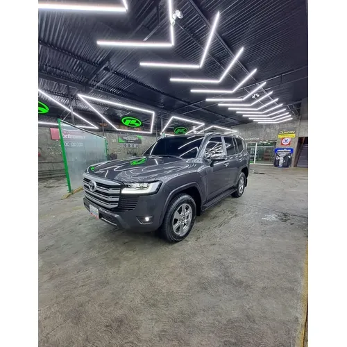 Toyota Land Cruiser 300 2024 Gris Caracas