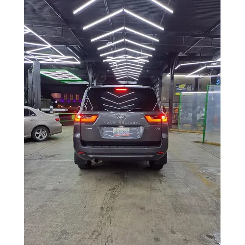 Toyota Land Cruiser 300 2024 Gris Caracas