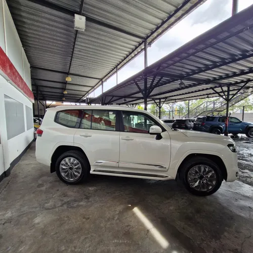 Toyota Land Cruiser 300 2025 Blanco Caracas