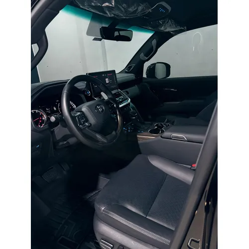 Toyota Land Cruiser 300 VX 2024 Negro Girardot