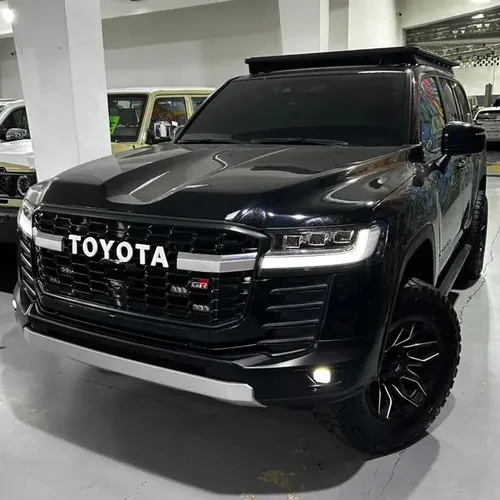 Toyota Land Cruiser 300 GR Sport 2023 Negro Caracas