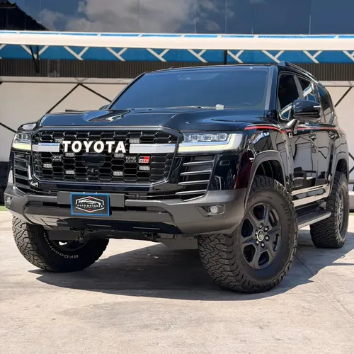 Toyota Land Cruiser 300 GR Sport 2024 Negro Caracas