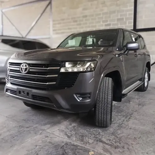 Toyota Land Cruiser 300 GX.R 2025 Gris Caracas