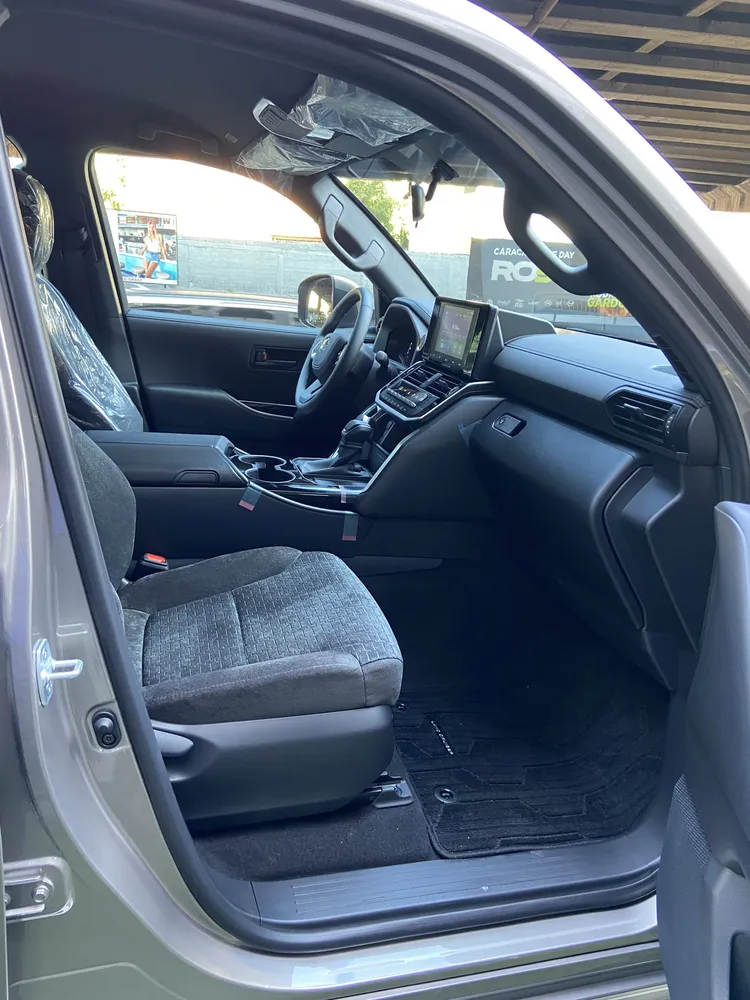 Toyota Land Cruiser 300 GX.R 2025 Dorado Caracas