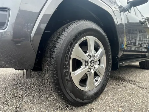 Toyota Land Cruiser 300 2024 Gris Valencia