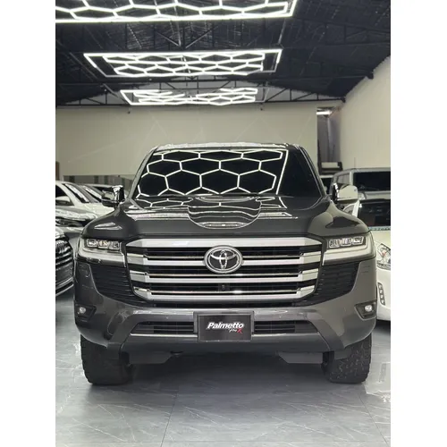 Toyota Land Cruiser 300 Vx 2024 Gris Caracas