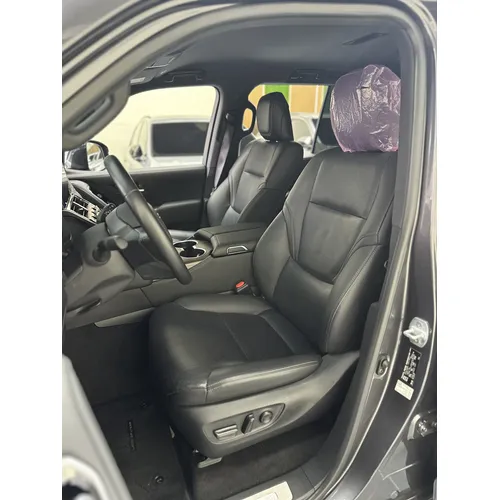 Toyota Land Cruiser 300 VX 2024 Gris Caracas