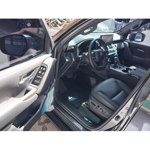 Toyota Land Cruiser 300 VX 2024 Gris Caracas