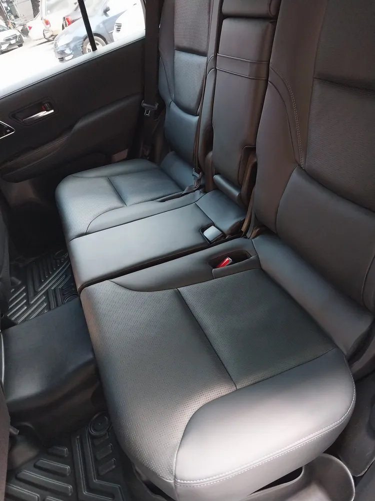 Toyota Land Cruiser 300 VX 2024 Gris Caracas