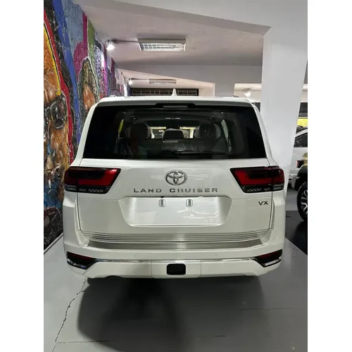 Toyota Land Cruiser 300 VX 2025 Blanco Caracas