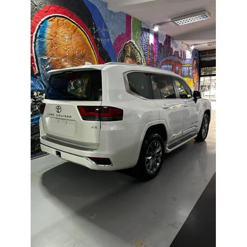 Toyota Land Cruiser 300 VX 2025 Blanco Caracas