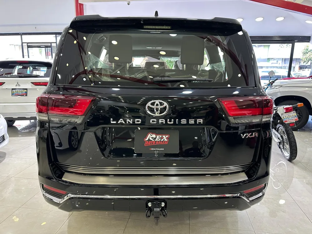 Toyota Land Cruiser 300 VXR 2025 Negro Caracas
