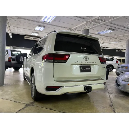 Toyota Land Cruiser 300 VX.R 2024 Blanco Valencia