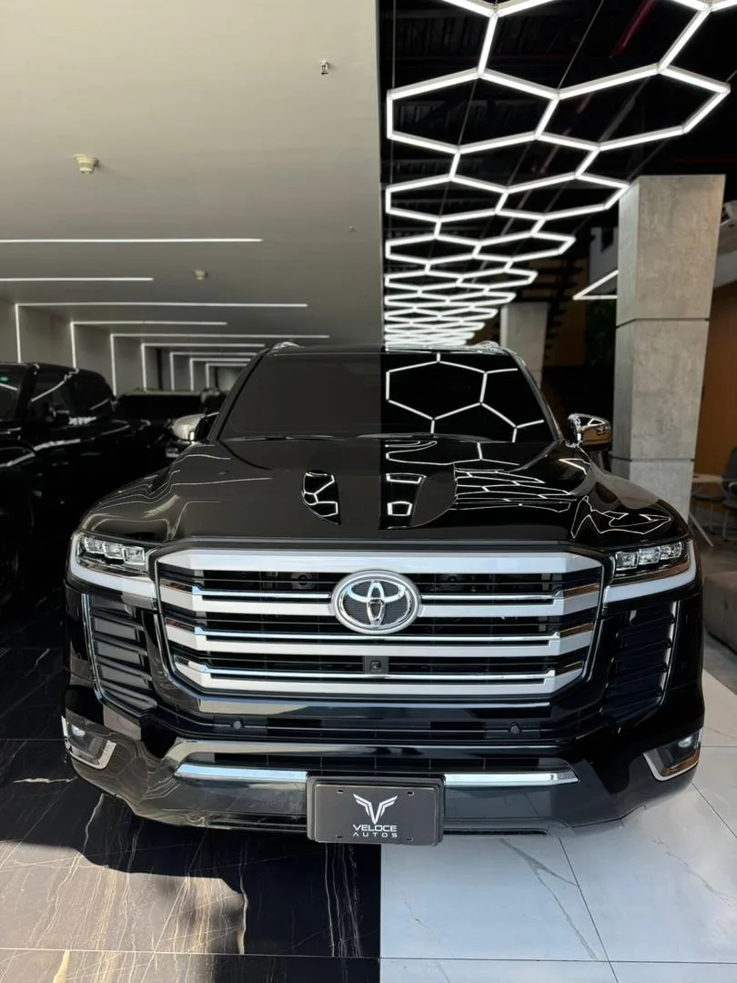 Toyota Land Cruiser 300 VX.R 2025 Negro Caracas