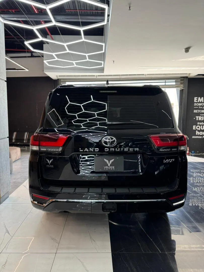 Toyota Land Cruiser 300 VX.R 2025 Negro Caracas