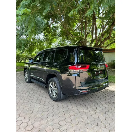 Toyota Land Cruiser 300 VX.R 2024 Negro Valencia