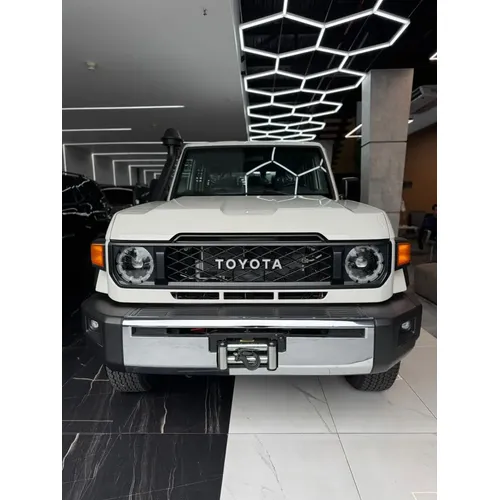 Toyota Land Cruiser 76 2025 Blanco Caracas