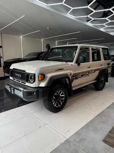 Toyota Land Cruiser 76 2025 Blanco Caracas