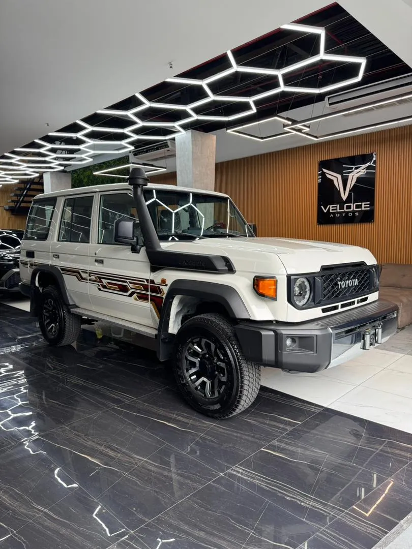 Toyota Land Cruiser 76 LX 2025 Blanco Caracas