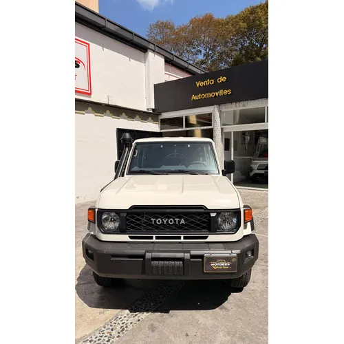 Toyota Land Cruiser 79 LX 2026 Blanco