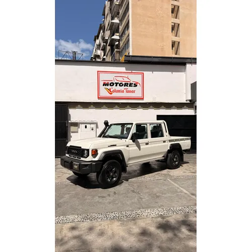 Toyota Land Cruiser 79 LX 2026 Blanco