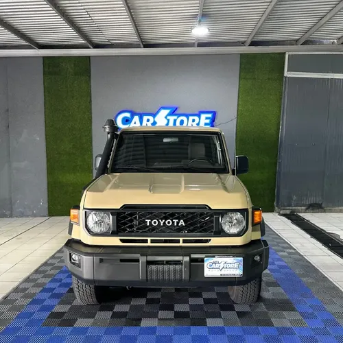 Toyota Land Cruiser 76 Machito LX 2024 Beige Caracas