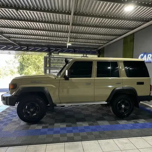 Toyota Land Cruiser 76 Machito LX 2024 Beige Caracas