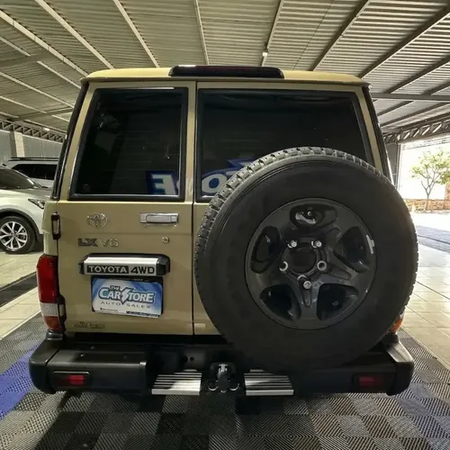 Toyota Land Cruiser 76 Machito LX 2024 Beige Caracas