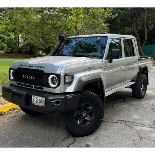 Toyota Land Cruiser 79 2024 Gris Caracas