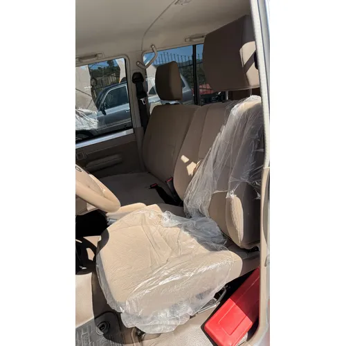 Toyota Land Cruiser 79 2023 Plateado La Colonia Tovar