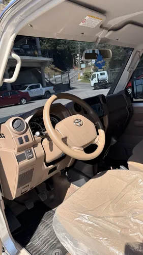 Toyota Land Cruiser 79 2023 Plateado La Colonia Tovar