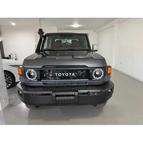 Toyota Land Cruiser 79 2025 Gris Maracaibo