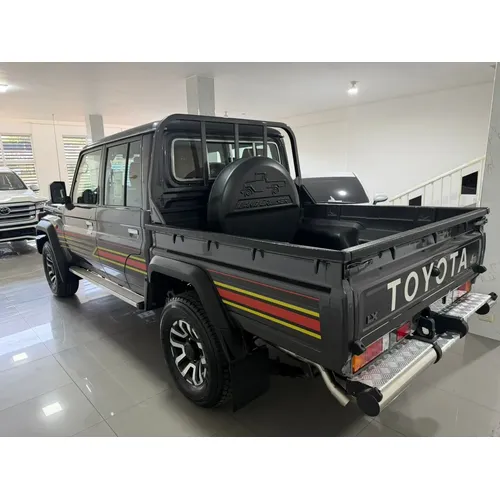 Toyota Land Cruiser 79 2025 Gris Maracaibo
