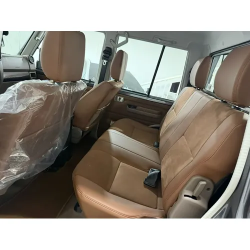 Toyota Land Cruiser 79 2025 Gris Maracaibo