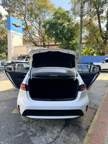 Toyota Levin 2022 Blanco Caracas