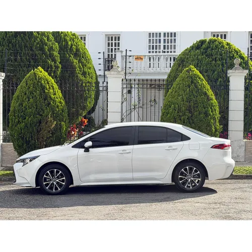 Toyota Levin 2025 Blanco Caracas