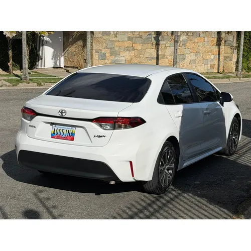 Toyota Levin 2025 Blanco Caracas