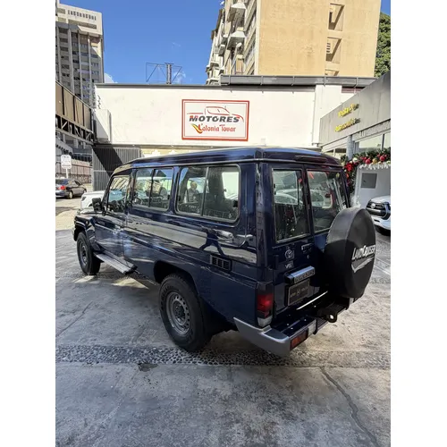 Toyota Lonvang 2022 Azul Caracas
