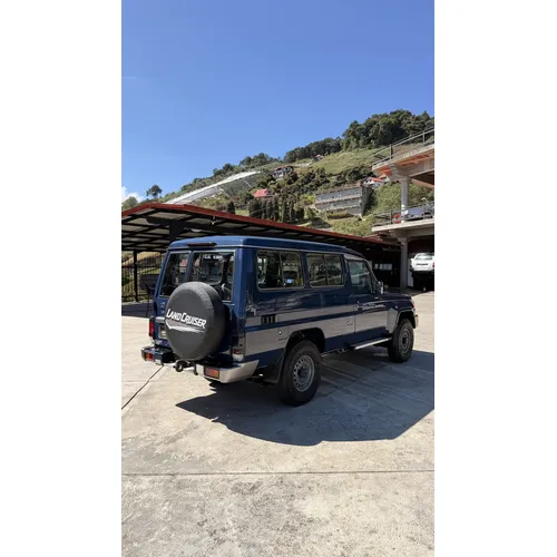 Toyota Long van 2022 Azul