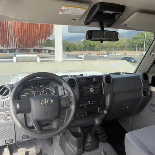 Toyota Land Cruiser Machito 2026 Blanco Caracas