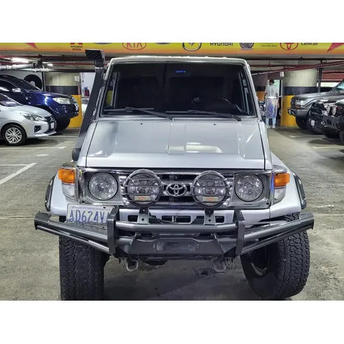 Toyota Land Cruiser Machito 2004 Plateado Caracas