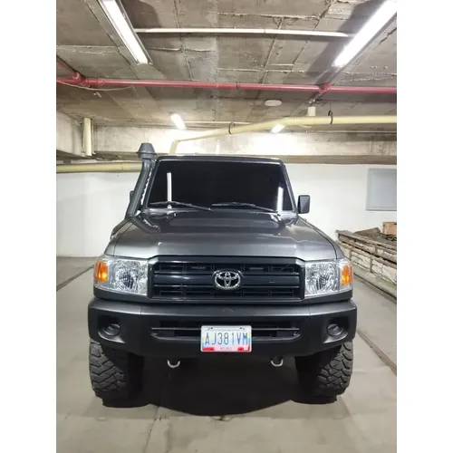 Toyota Land Cruiser Machito 2019 Gris Caracas